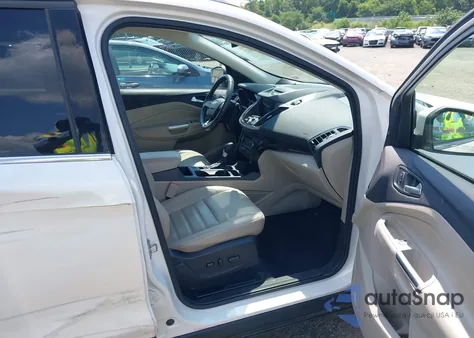 2017 Ford Escape Titanium из США, поврежденный, VIN 1FMCU9JDXHUC69940